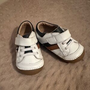 Old Soles Shield Paves size 5